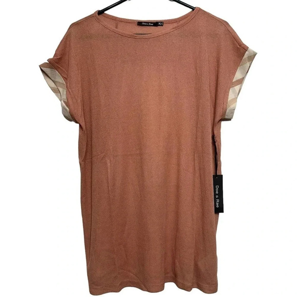 Doe & Rae NWT’s short  sleeve top with contrast back and sleeve hem. Size medium - Picture 1 of 5